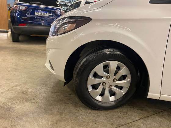 CHEVROLET ONIX 1.0 MPFI LT 8V FLEX 4P MANUAL CHEVROLET ONIX 1.0 MPFI LT 8V FLEX 4P MANUAL